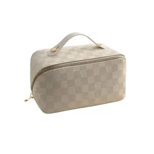 Geanta de calatorie pentru cosmetice in carouri, Alba