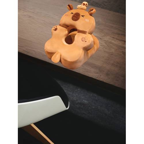 Perna din Spuma pentru Birou si Calatorii, Model Capybara, Umplutura Bumbac, Suport Cap, 30x35x30 cm, Portocaliu